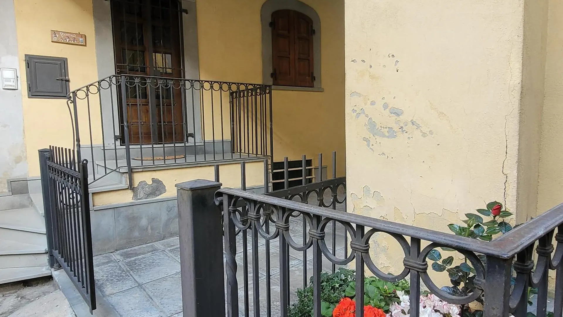 Il Cortiletto Mountain Lake Iseo Hospitality Costa Volpino 0*,  İtalya